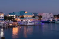 2mi to Beach + Sleeps 14 + Luxury 5Br + Pool + Hot Tub + Summer Getaway - ジャグジー