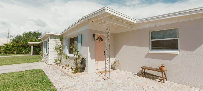 Boutique Largo Bungalow: Just mins to Gulf beaches! Beach gear provided! Отели в г. Ларго