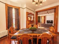 4-bedroom house in historic downtown Xenia w/WiFi, AC. Book your stay now!