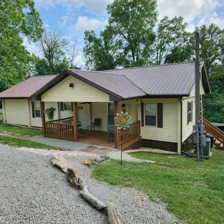 Cottage at Lake Cumberland; 6m walk to water at Clearwater public boat ramp