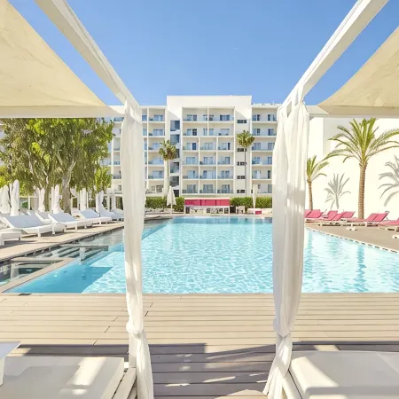 Hotel Astoria Playa Adults Only