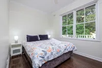 Serenity HG2: 3Br 1.5Ba House with Absolute National Park Frontage - 3-Star