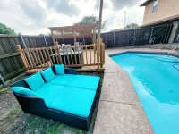Stylish 5Br  3BA Home w/Pool  Perfect for 16Ppl - Pool