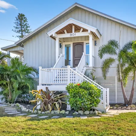 Oasis~2Min Walk to Gulf,3 King+Twin Bunk,Salt Pool+Spa,Golf,Bikes,Bocce+Cornhole
