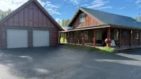 Beautiful Butte BNB 1-bedroom apartment in fantastic Palmer with WiFi. - Apartments