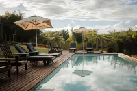 Ndhula Luxury Tented Lodge - piscina