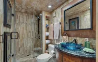 Newly Remodeled 2 BR 2BA, Ski-In Ski-Out, 1 Blk from Downtown - Powderhorn - 2 stjerner