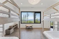 @HouseonGlacier - Modern Ski-in, Ski-Out Chalet with Private Hot Tub & View - ジム