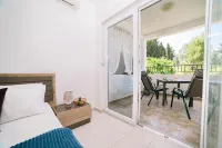 Studio with Balcony and Sea view - 2 ดาว