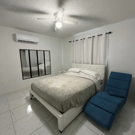 Cozy little apartment in Sprin Hill!