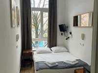 Max Hotel Amsterdam Hoteles cerca de Museo Van Loon