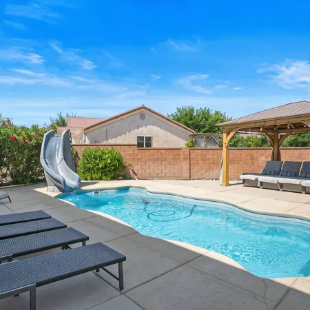 Zion Desert "Cruise" House - private pool, hot tub & game room