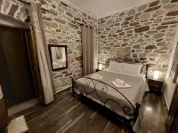 Castle Rizaraki - Parking