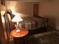 Entire House Private Retreat on the Little Miami River