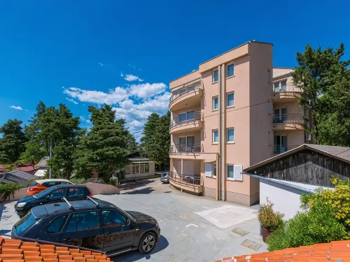 Apartments Villa Vanda - Beach