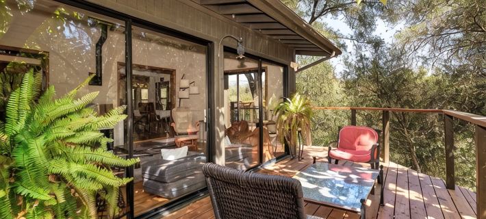 Spacious Mountain View Home - Pool, Spa, Game Room & Stunning Views [Sleeps 16] Hotels in Oakhurst