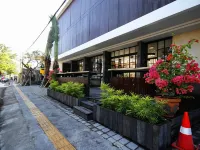 Akana Boutique Hotel Hotels near Pengembak Beach