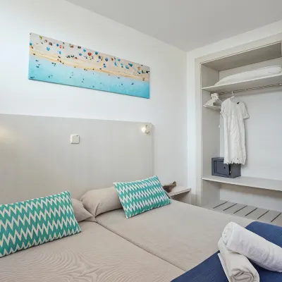 BJ Apartamentos Club Sa Coma Hotels near Sa Coma