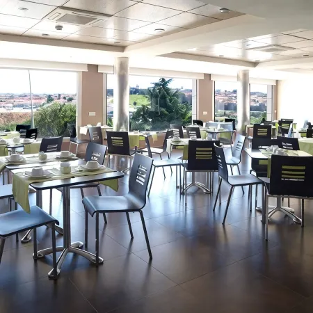 Hotel Sercotel Cuatro Postes