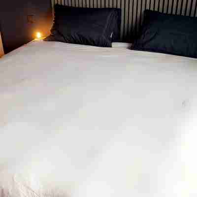 Reykjavik 3-bedroom apartment close to nature and Golden Circle Rooms
