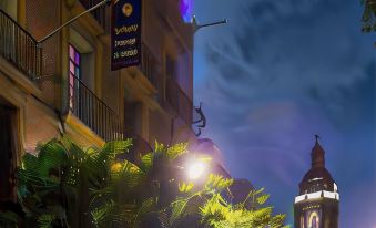 Hotel Amigo Suites