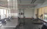 Great Deal Studio at Dave Apartment Near Campus - Gym
