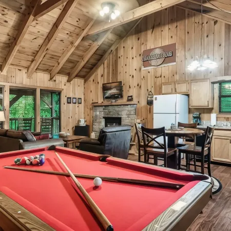 Moonshine Holler Pool Table Hottub Gburg Pigeon Forge 8 Miles