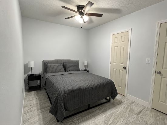 Modern Guest Suite near UCF