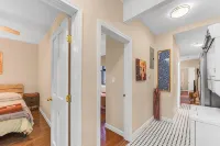 Amazing Columbus Circle & Central Park 3-Bedroom by ~ Queen Beds ~By Metro ~ W/D - Bungalows