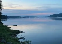 This 2 bedroom, 2 bathroom waterfront property offers fantastic river views! - 3 étoiles