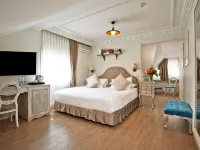 hotel vılla blanche โรงแรมใกล้ปราสาท Rumeli Castle