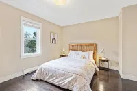 Modern Downtown Home - Garage & Parking - St Johns - บังกะโล