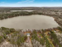Lakefront! Pine Cone Cottage on Lake McKinley NEW