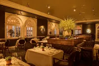 The Historic Cavalier Hotel and Beach Club, Autograph Collection - 4 stjerner