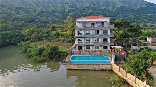 Nakshatra Resort - Mountain view