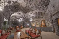Brys Caves - spa
