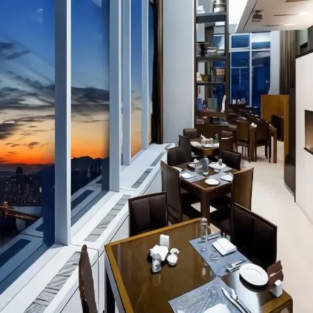 Hanwha Resort Haeundae Отели рядом с достопримечательностью «Район Марин-Сити»