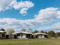 Tindarra Resort Hotels in Moama