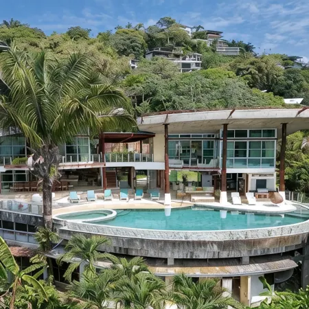 Luxury Villa, In House Spa & Gym, Hotel-size Pool, Event Tent, Chef Included