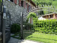 Apartment in an old barn, private garden overlooking the village