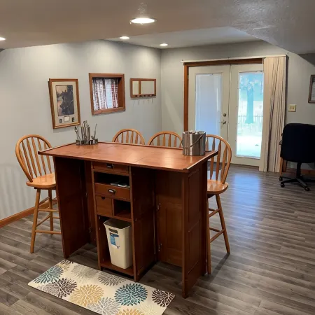 Beautiful house on Lake Rathbun with in-ground pool & 50-amp camper hookup