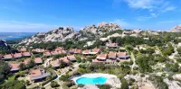 COTTAGE SMERALDA -5pax w/private jacuzzi terrace and shared Pool Seaview - Wi-Fi