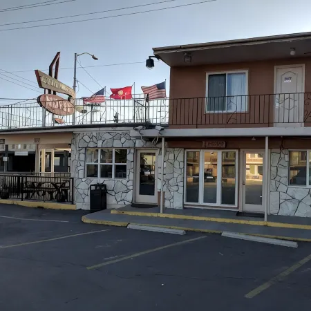 La Hacienda Motel