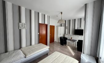 Hotel Runge 24 7 Check in & Free Parking