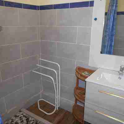 Detached apartment in villa Rooms