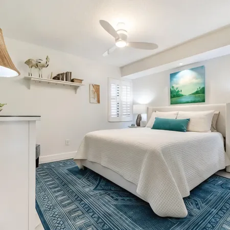 Ocean Villas Luxury 3 bedrooms/2 baths with huge patio and personal beach cart