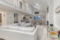 Comfortable Orchard Oasis in wine country on Long Islands beautiful North Fork!