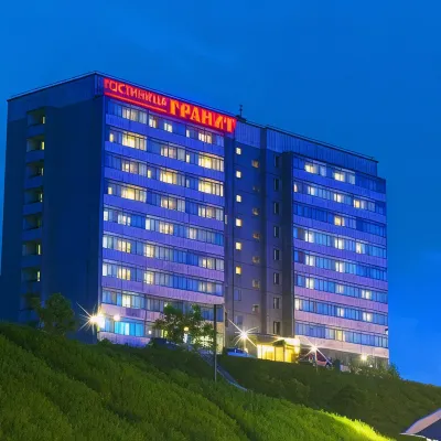 Hotel Granit Các khách sạn gần Núi Tổ Chim