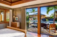 Luxury Hawaiian Retreat with Beach Club, Pool, Spa, Gazebo, Golf Cart & E-Bikes - Balkon