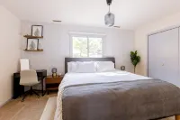 Cozy 2BR condo w/ valley views